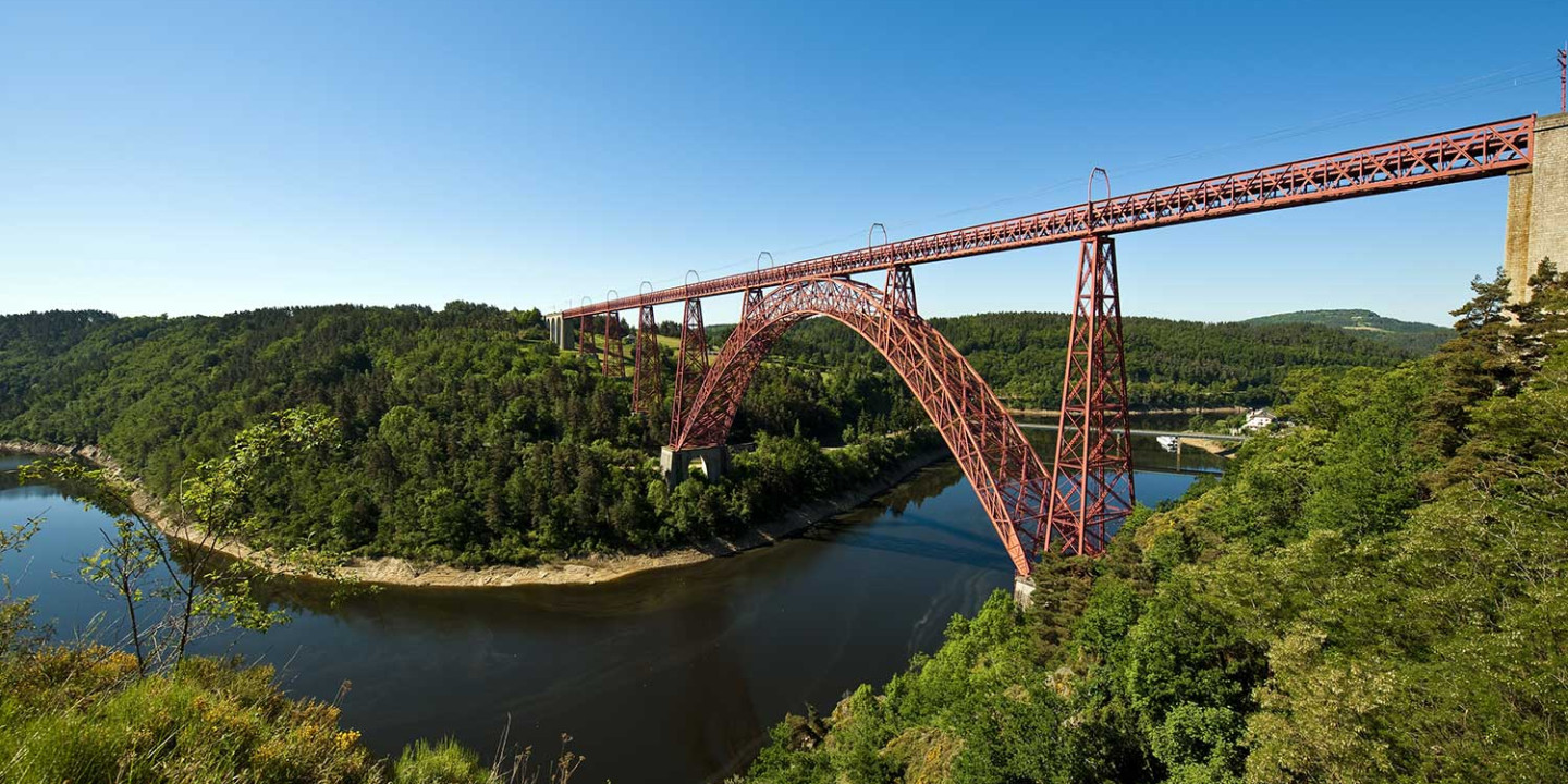 grp-saint-flour-ruynes-en-margeride-depart-saint-flour-credit-GUIZIOU-Franck-HEMIS_0320663-entete.jpg