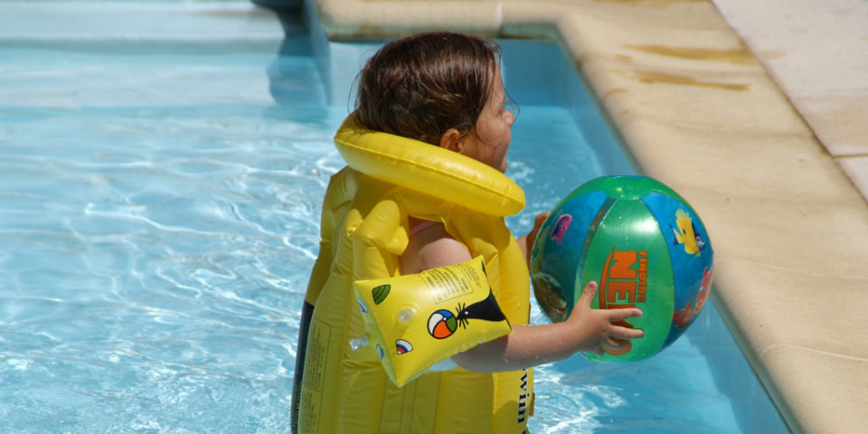 pataugeoire-enfant-1024x683.jpg