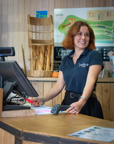 Commerce - 2024 - Jonathan Cathala (3).jpg